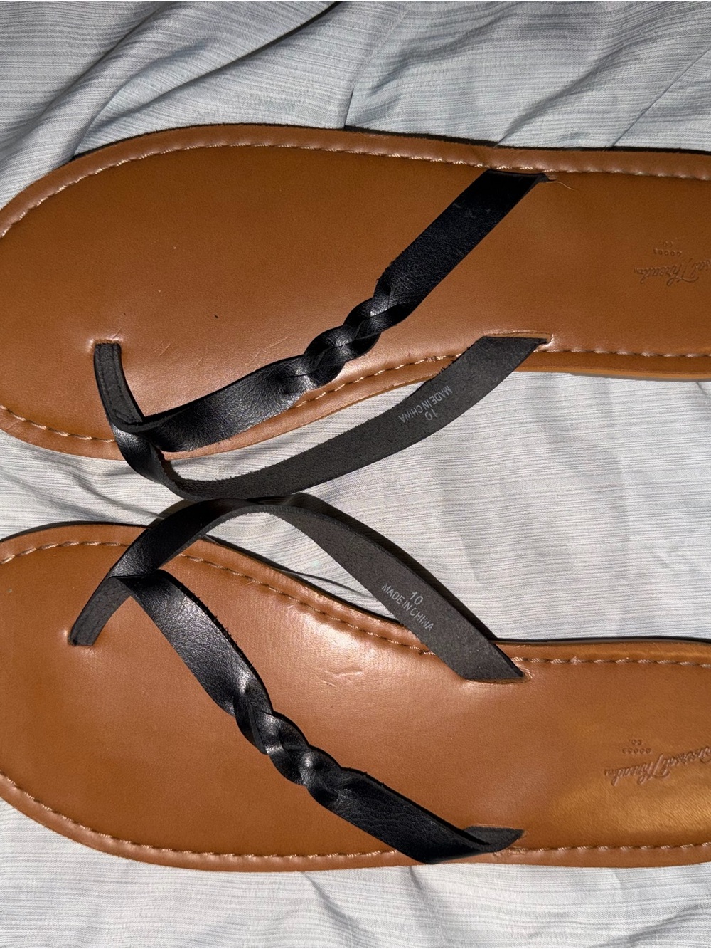 Universal Thread Black Braided Strap Tan Footbed Sandals